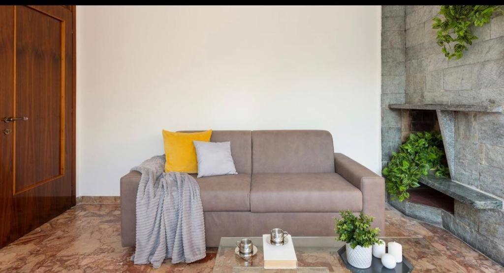 Como Diamond Apartment Lipomo ภายนอก รูปภาพ